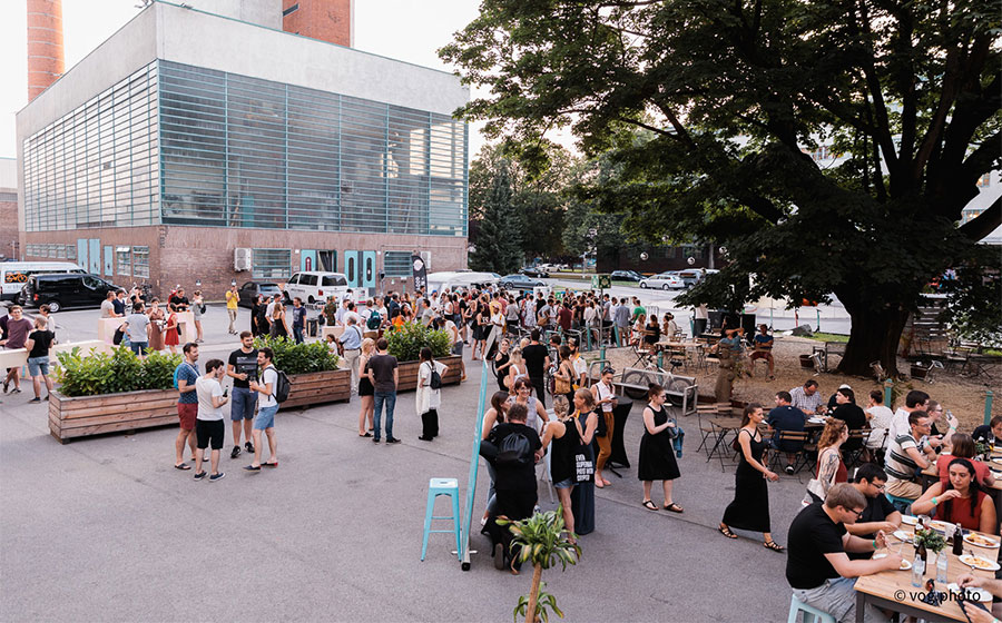 Networking Peter-Behrens-Platz (c) vog.photo